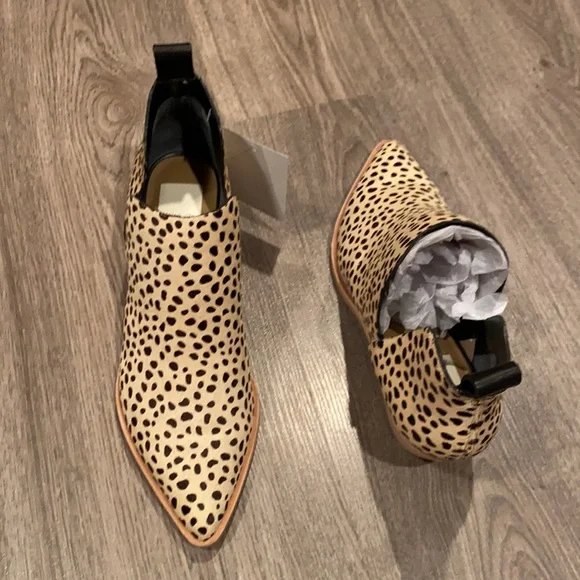 Dolce Vita Sonni Booties Cow Hide Animal Print Leopard Fall Shoes Chic Stylish - Picture 9 of 10